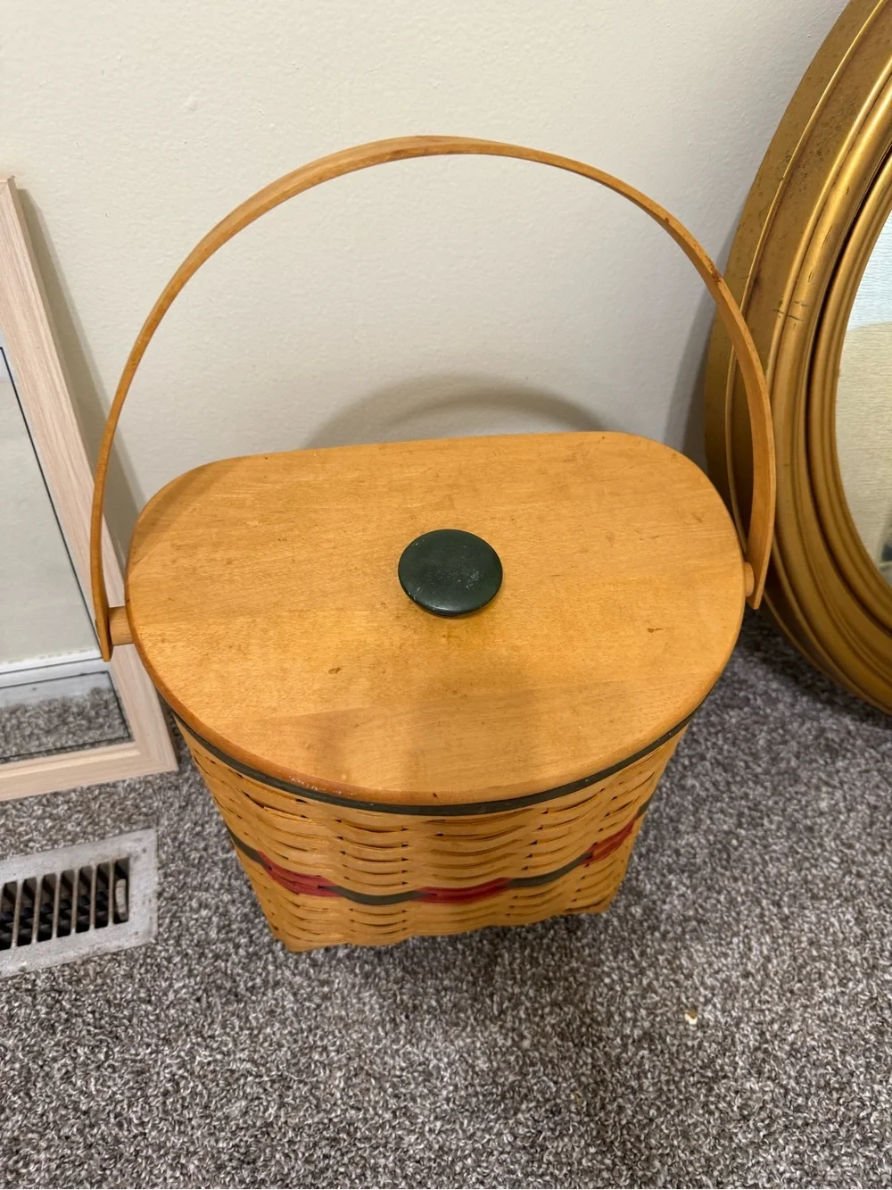 Longaberger basket with lid and handle